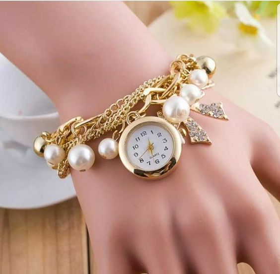 Stylish Luxury Pearls Bracelet Women's Wrist Watch